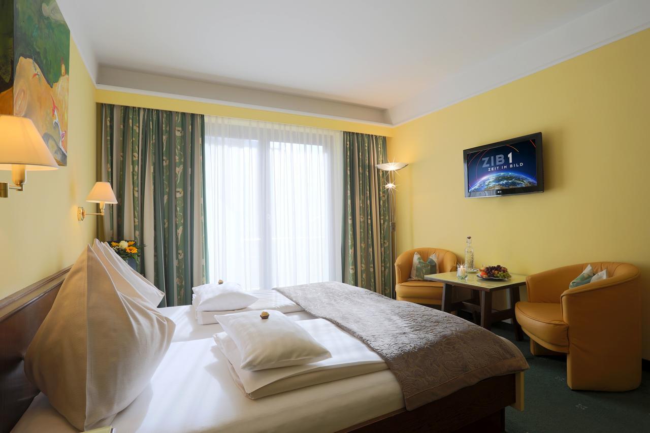 Hotel Zanker Döbriach Eksteriør billede