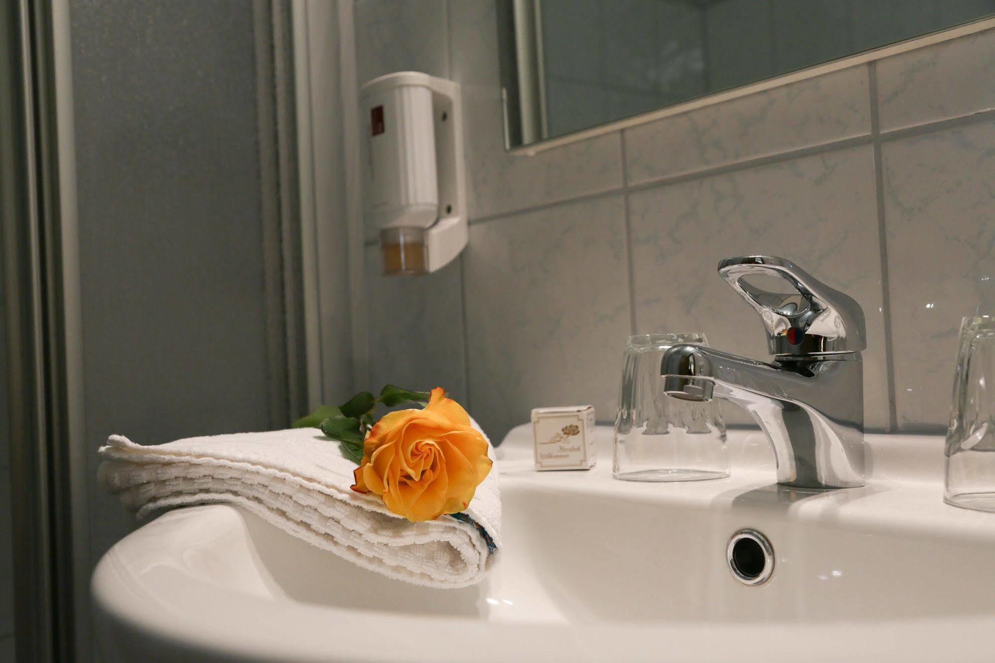 Hotel Zanker Döbriach Eksteriør billede